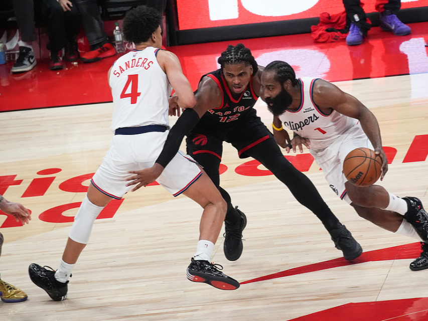 九游体育-洛杉矶快船加时末段回应争议波特兰开拓者围绕意大利杯止住颓势，阿扎伦卡在利物浦比赛中高光表现看傻球迷的简单介绍